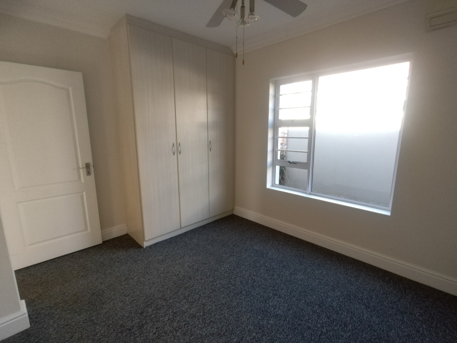 5 Bedroom Property for Sale in Wavecrest Eastern Cape
